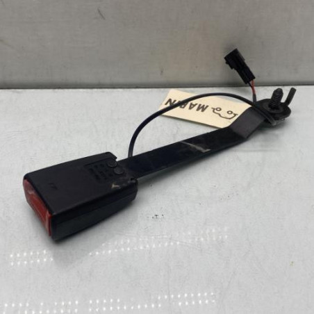 Attache ceinture avant gauche RENAULT CLIO 3