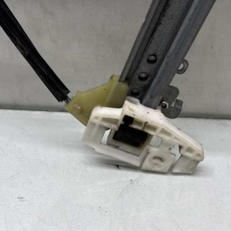 Leve vitre electrique avant gauche CITROEN XSARA Photo n°3