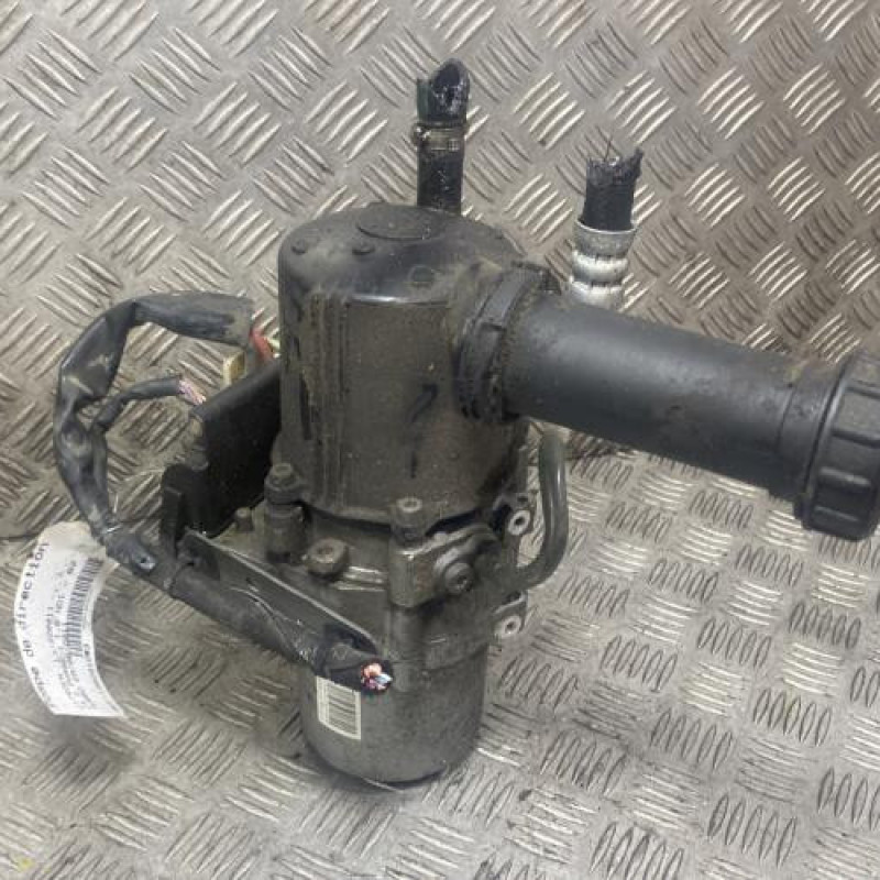 Pompe de direction CITROEN C4 2 Photo n°1