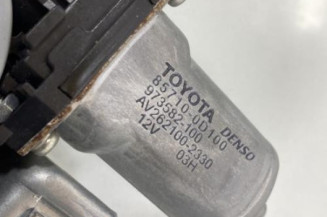 Leve vitre electrique avant droit TOYOTA YARIS 2