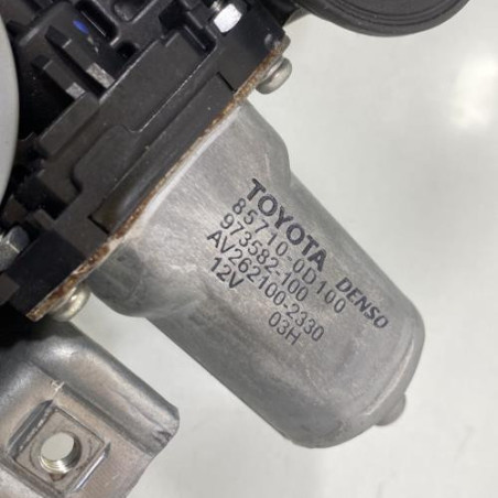 Leve vitre electrique avant droit TOYOTA YARIS 2