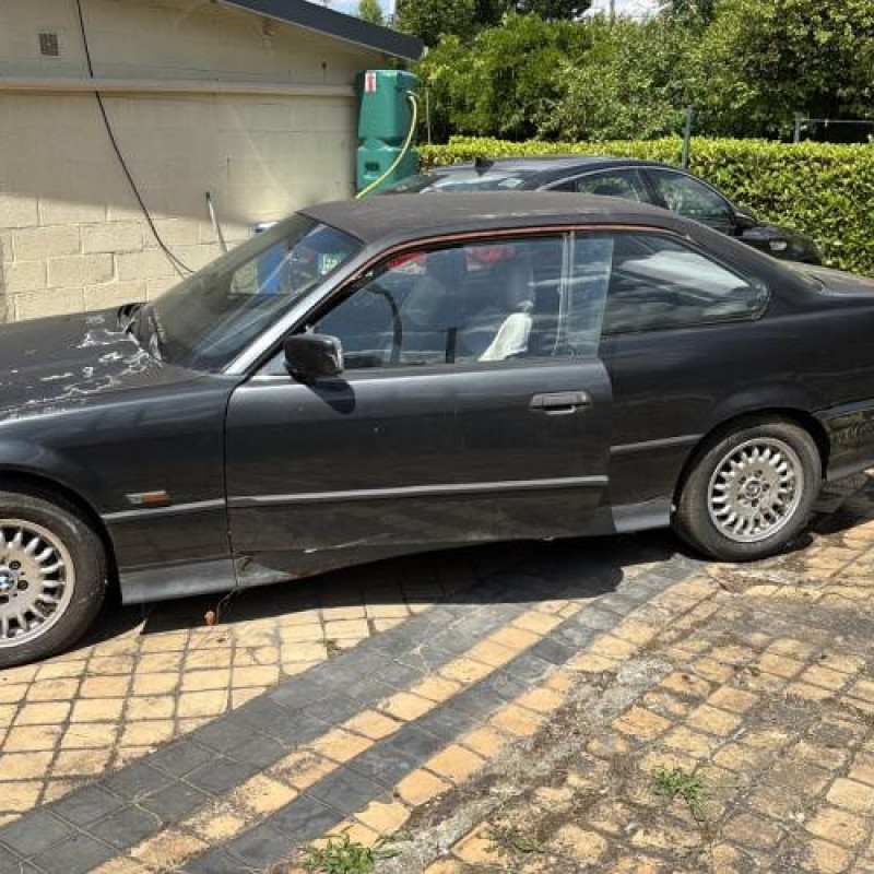 Porte avant gauche BMW SERIE 3 E36 Photo n°7
