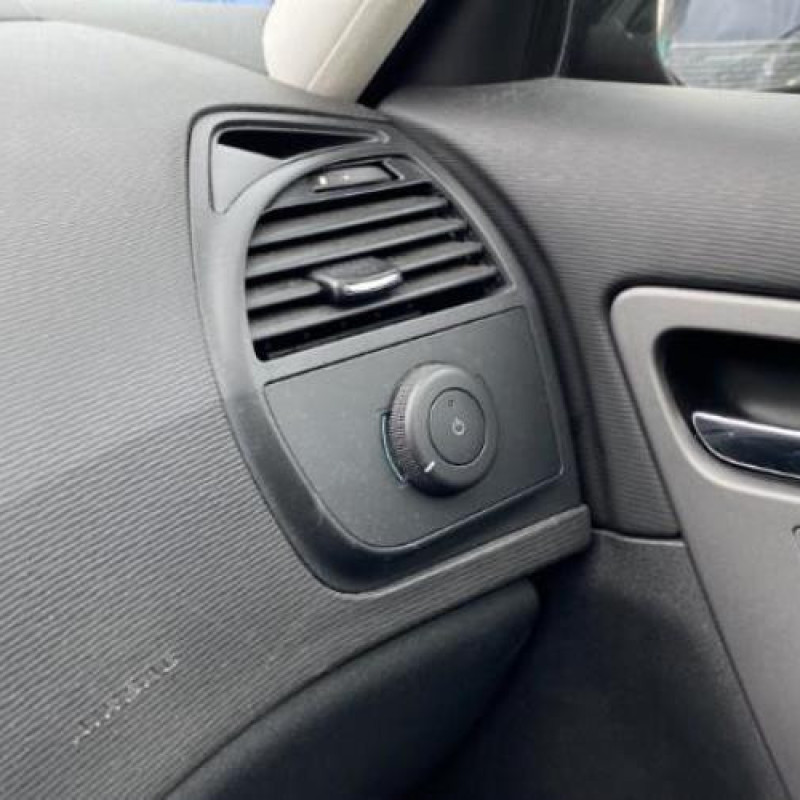Malle/Hayon arriere CITROEN C4 PICASSO 1 Photo n°17
