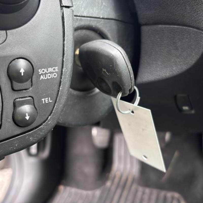 Moteur RENAULT CLIO 3 Photo n°19