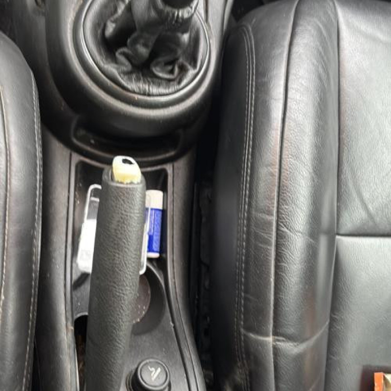 Vitre arriere droit CITROEN C4 1 Photo n°15