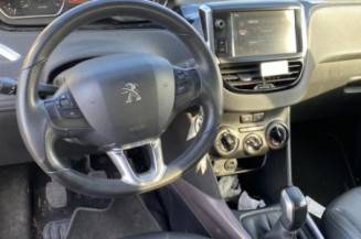 Attache ceinture arriere gauche PEUGEOT 2008 1