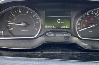 Attache ceinture arriere gauche PEUGEOT 2008 1