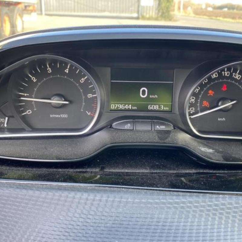 Attache ceinture arriere gauche PEUGEOT 2008 1 Photo n°19