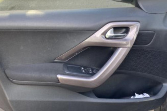 Charniere de capot PEUGEOT 2008 1