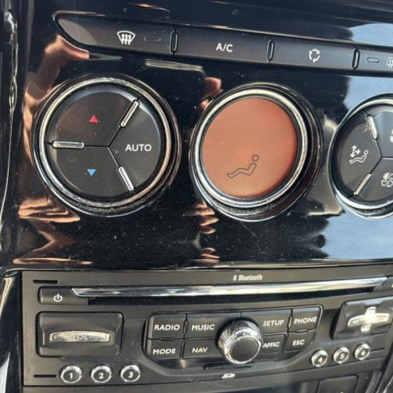 Moteur essuie glace arriere CITROEN DS3 Photo n°15