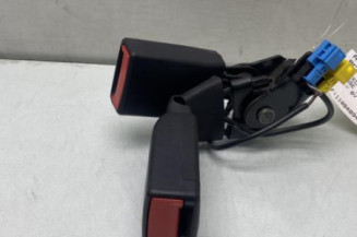 Attache ceinture arriere droit MERCEDES CLASSE A 176