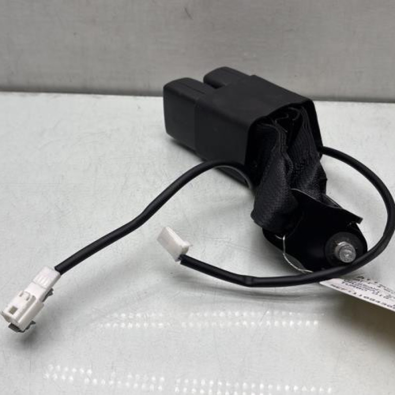 Attache ceinture arriere droit NISSAN QASHQAI 2 Photo n°2