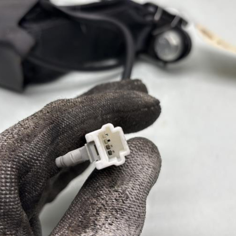 Attache ceinture arriere droit NISSAN QASHQAI 2 Photo n°4