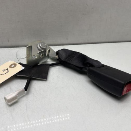 Attache ceinture arriere gauche NISSAN QASHQAI 2