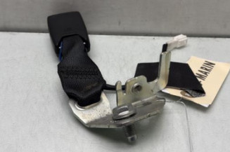 Attache ceinture arriere gauche NISSAN QASHQAI 2