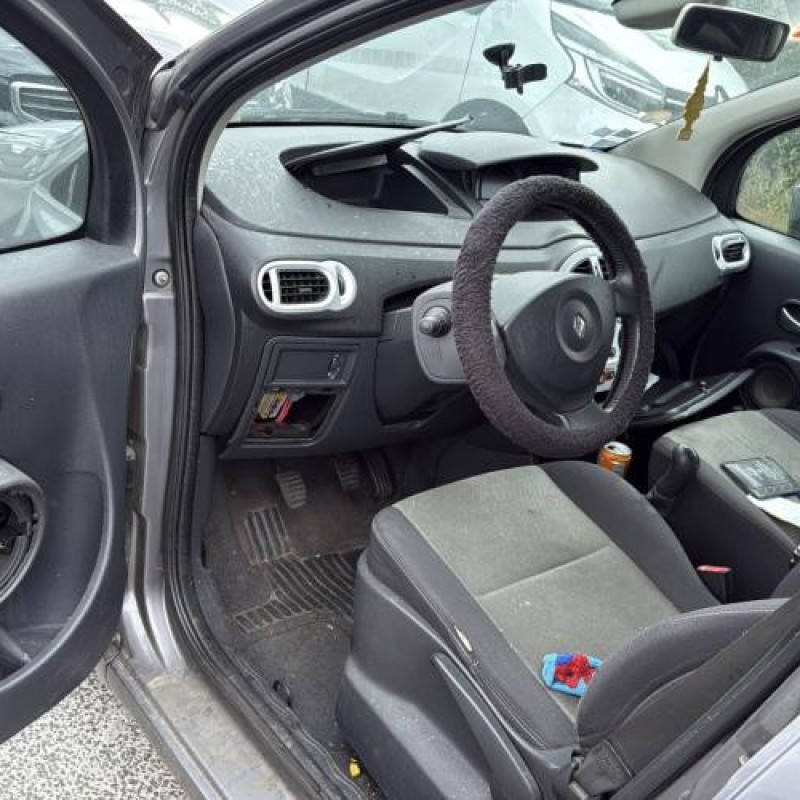 Pare choc arriere RENAULT GRAND MODUS Photo n°17