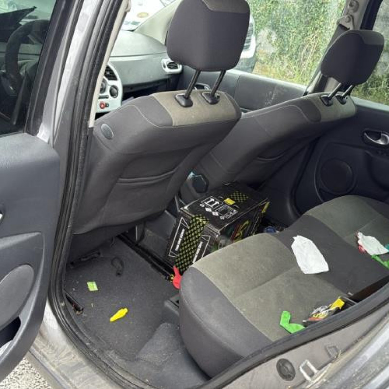 Pare choc arriere RENAULT GRAND MODUS Photo n°18