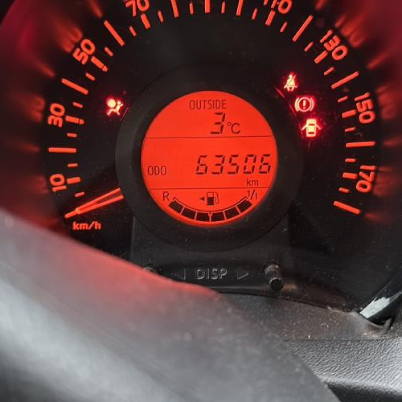 Attache ceinture arriere droit PEUGEOT 108 Photo n°14