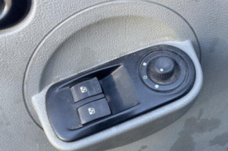 Vitre avant gauche RENAULT MASTER 2