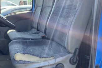 Vitre avant gauche RENAULT MASTER 2