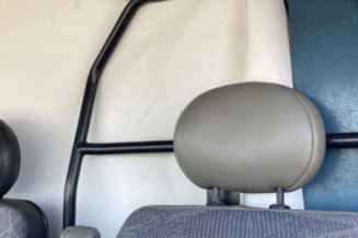 Vitre avant gauche RENAULT MASTER 2