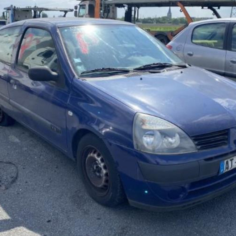 Pare choc avant RENAULT CLIO 2 Photo n°15