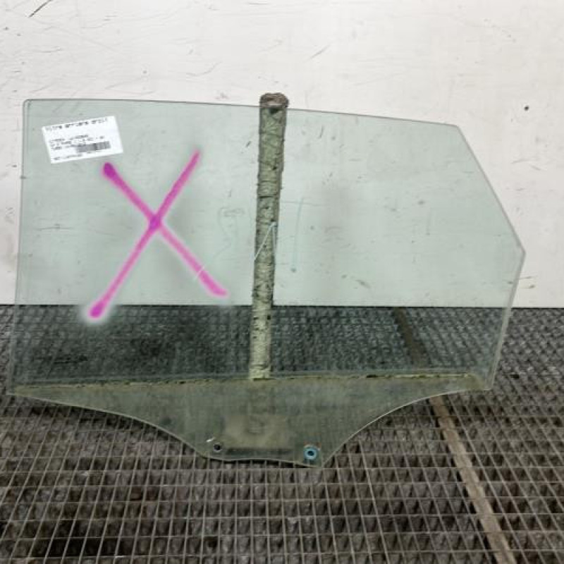 Vitre arriere droit CITROEN C4 2 Photo n°4