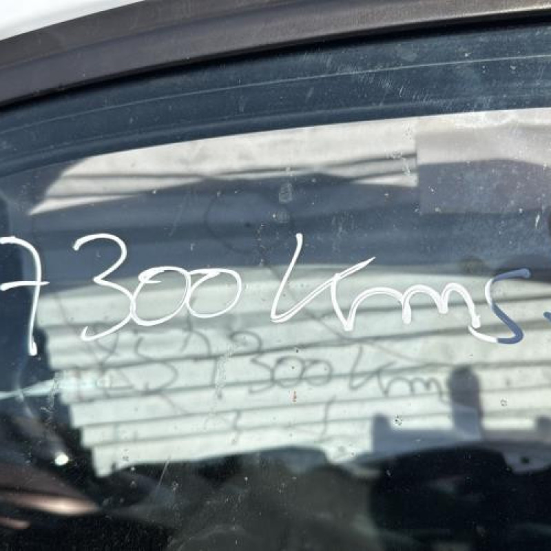 Vitre arriere droit CITROEN C4 2 Photo n°10