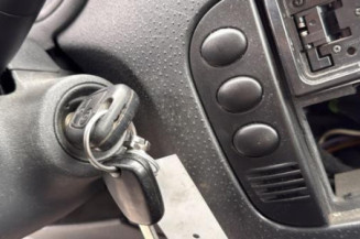 Interrupteur de leve vitre avant droit CITROEN C3 1