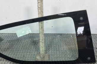 Vitre arriere droit SUZUKI ALTO 3 Photo n°1