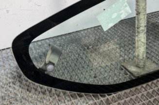 Vitre arriere droit SUZUKI ALTO 3