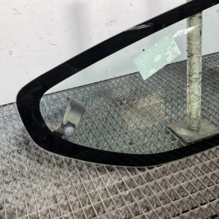 Vitre arriere droit SUZUKI ALTO 3