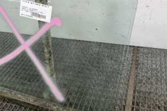 Vitre arriere droit TOYOTA YARIS 2