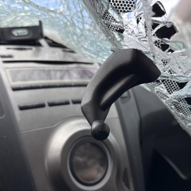 Vitre arriere droit TOYOTA YARIS 2 Photo n°17