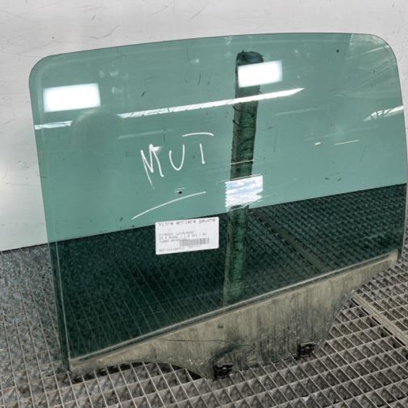 Vitre arriere gauche CITROEN C3 2 Photo n°2