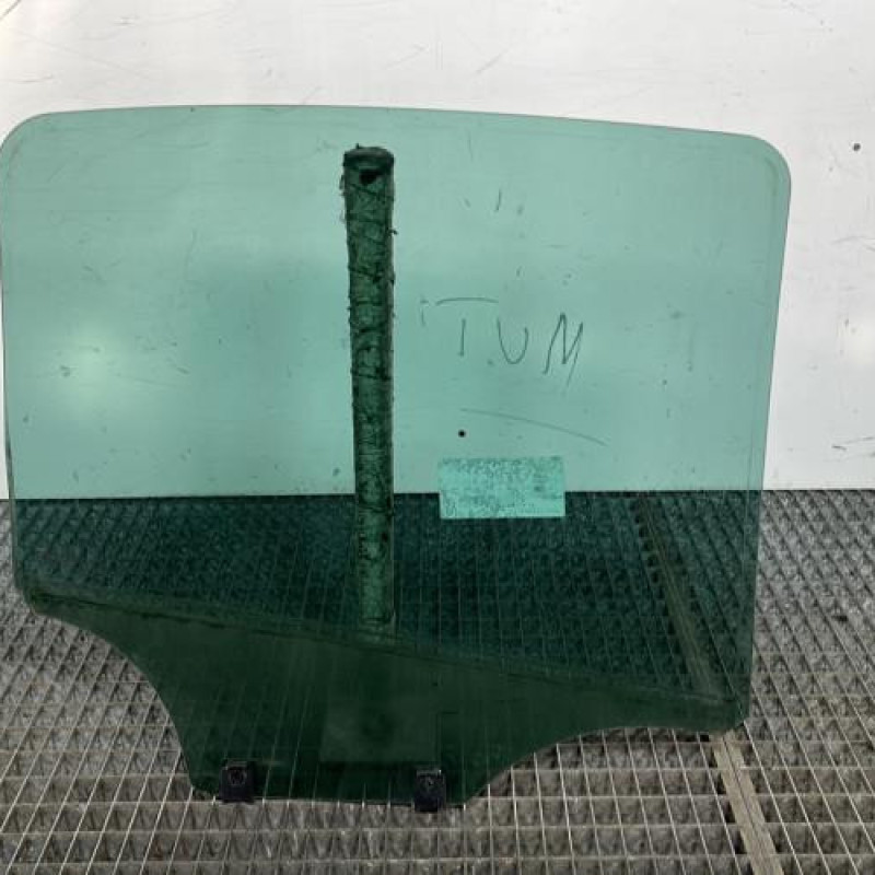 Vitre arriere gauche CITROEN C3 2 Photo n°4