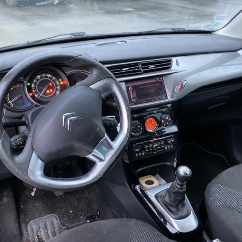 Vitre arriere gauche CITROEN C3 2 Photo n°19