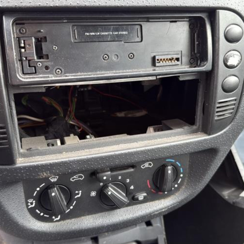 Bras essuie glace arriere CITROEN C3 1 Photo n°20