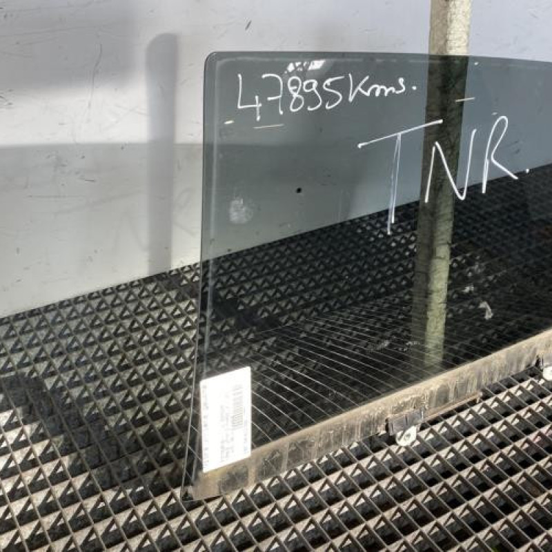 Vitre arriere gauche MITSUBISHI SPACE STAR 3 Photo n°3