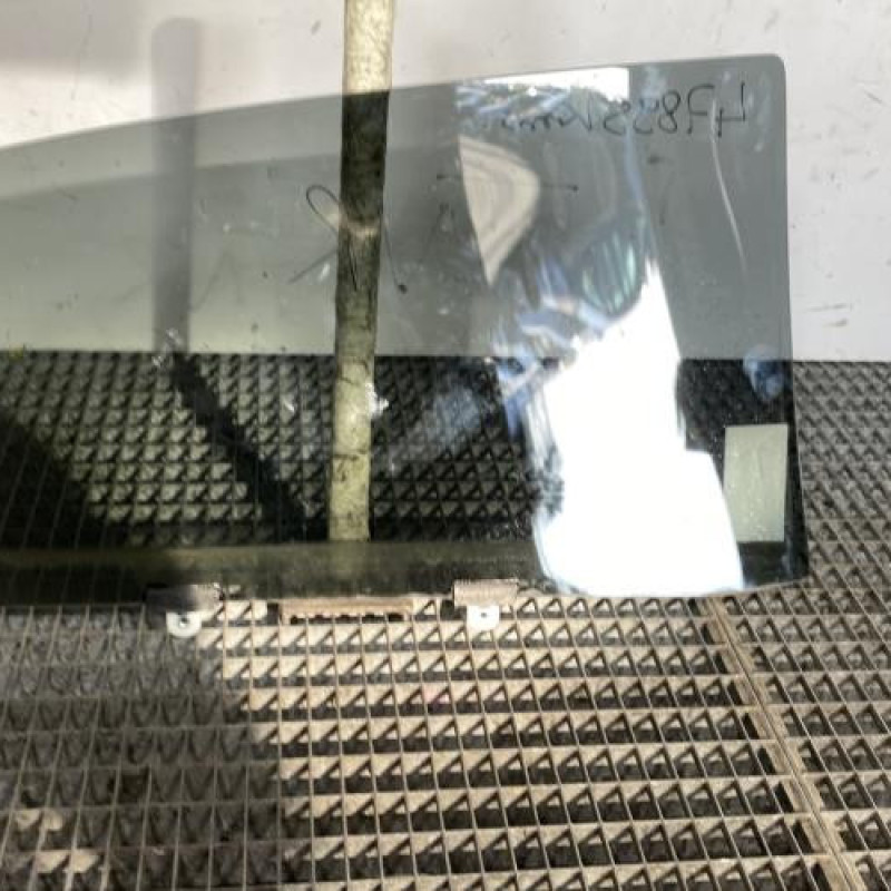 Vitre arriere gauche MITSUBISHI SPACE STAR 3 Photo n°5