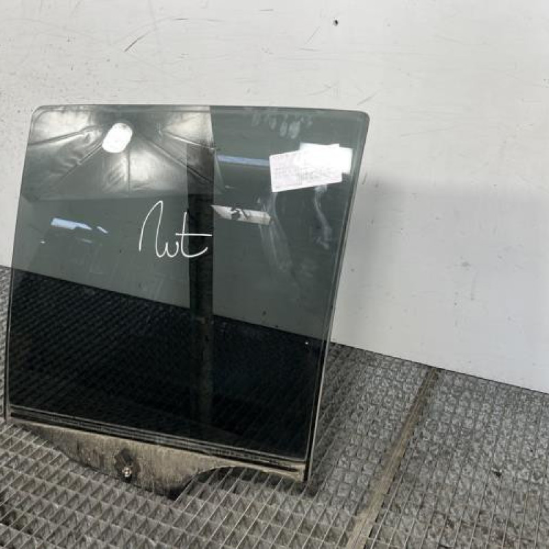 Vitre arriere gauche MERCEDES CLASSE M 163 Photo n°3