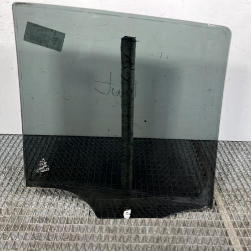 Vitre arriere gauche MERCEDES CLASSE M 163 Photo n°4