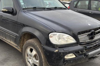 Vitre arriere gauche MERCEDES CLASSE M 163