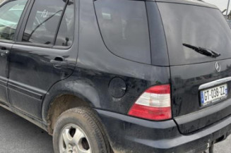 Vitre arriere gauche MERCEDES CLASSE M 163