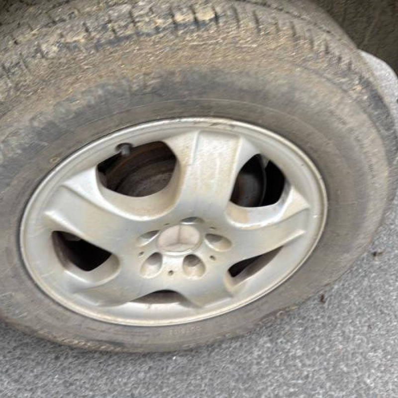 Vitre arriere gauche MERCEDES CLASSE M 163 Photo n°18