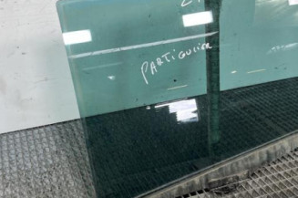 Vitre arriere gauche CITROEN C4 GRAND PICASSO 1