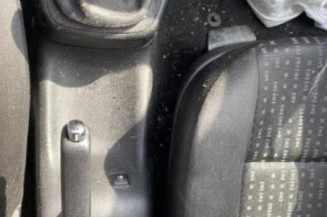 Vitre arriere gauche VOLKSWAGEN GOLF 4