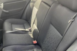 Vitre arriere gauche VOLKSWAGEN GOLF 4