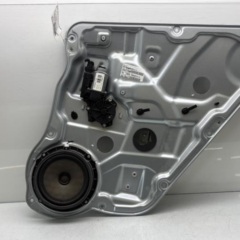Leve vitre electrique arriere droit KIA CEE-D 1 SPORT WAGON Photo n°1