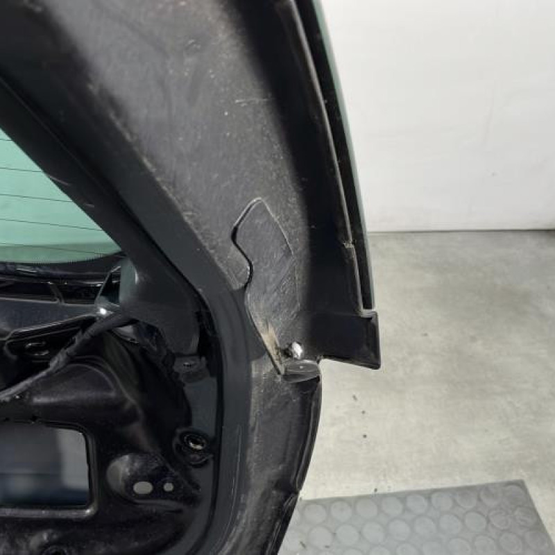 Malle/Hayon arriere CITROEN C3 2 Photo n°8